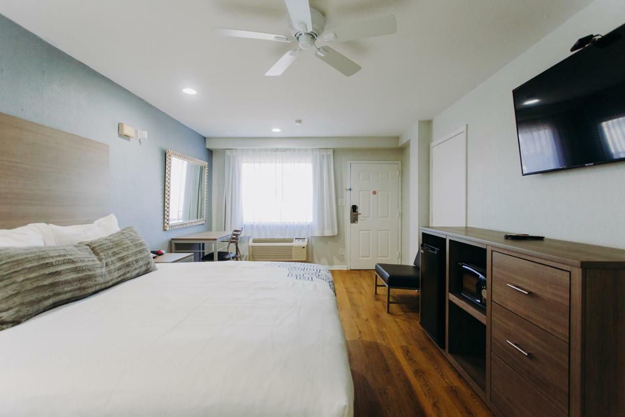 Scottish Inn&Suites - Kemah Boardwalk Bagian luar foto