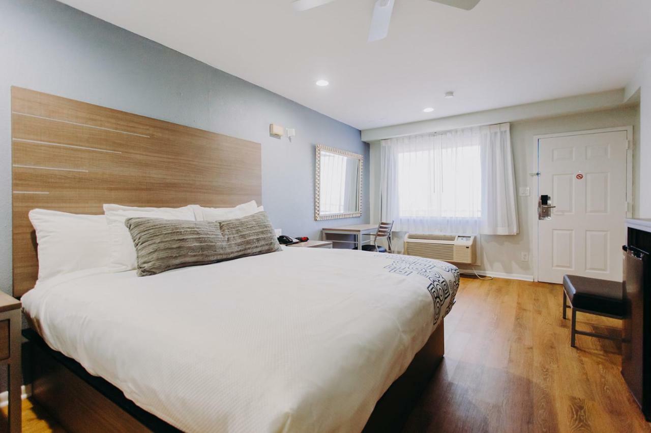 Scottish Inn&Suites - Kemah Boardwalk Bagian luar foto